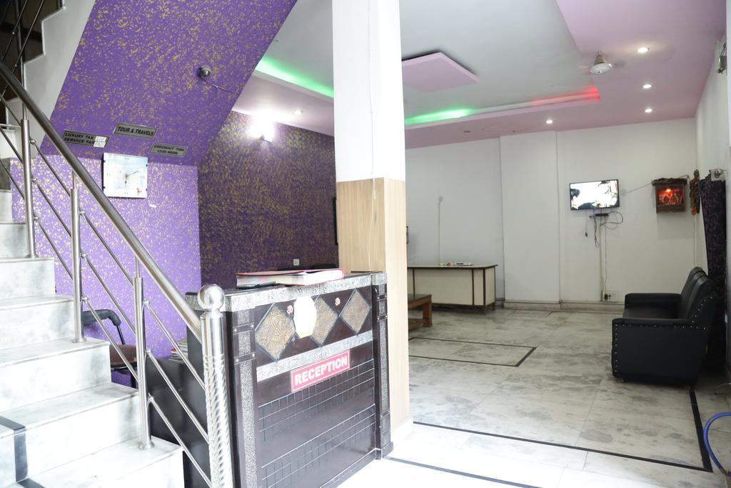 Hotel Airport Land New Delhi Exterior photo